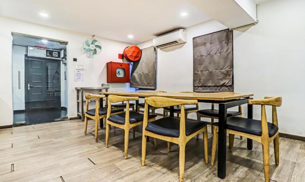 Hotel Orient Avenue Nagpur Esterno foto
